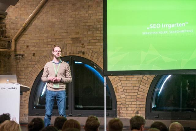 Seo Consultant Seb Adler beim Seaarchmetrics Summit 2017
